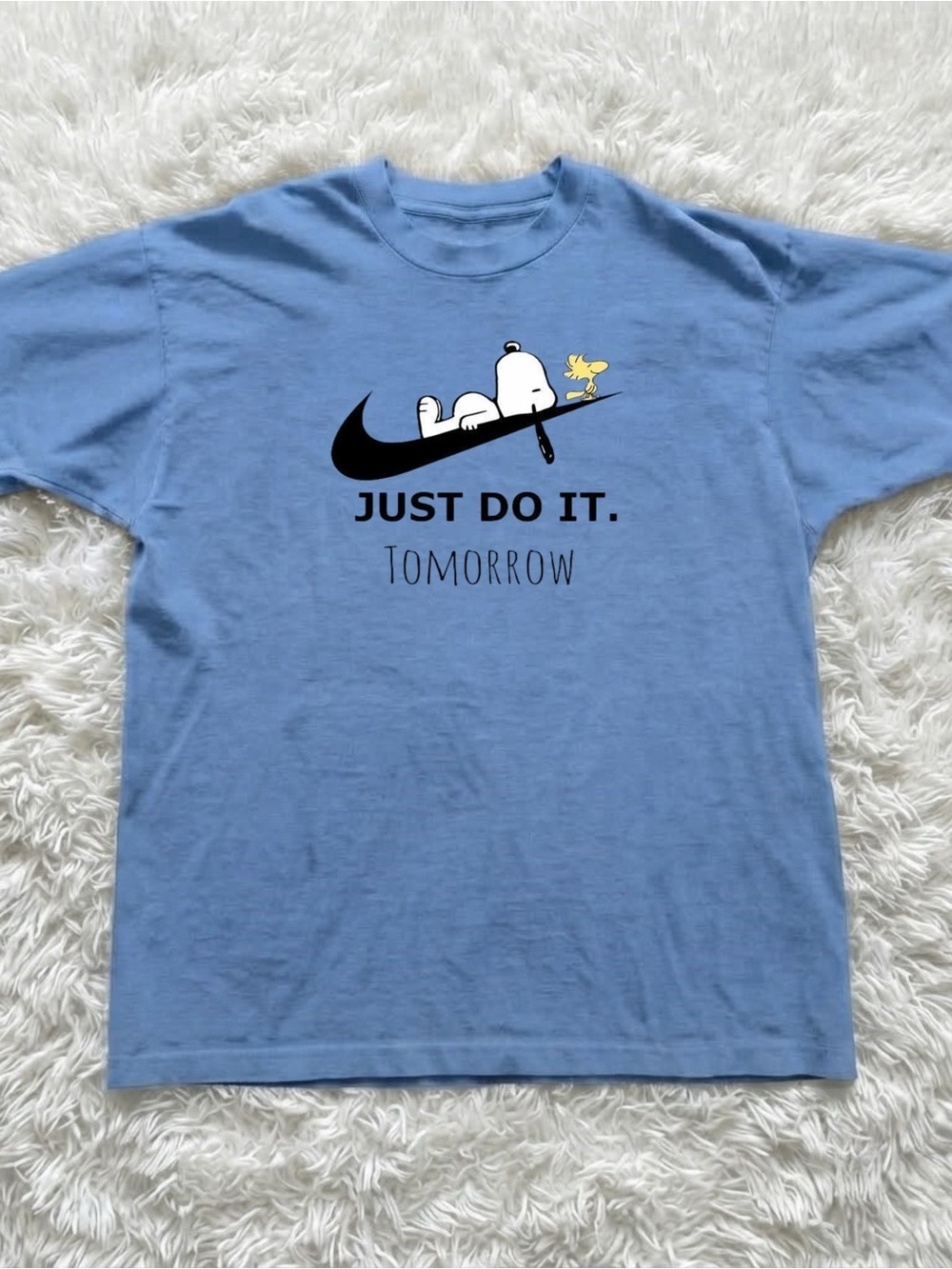 Gildan Blue Snoopy 'Just Do It. Tomorrow' Graphic Tee